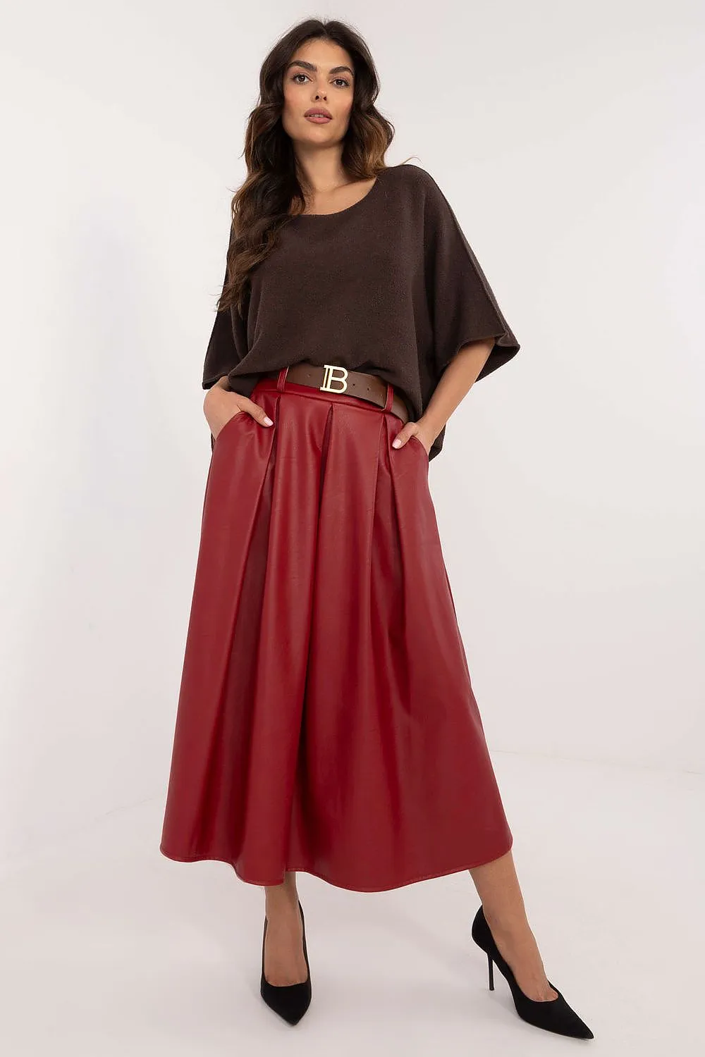 Elegant midi length imitation leather skirt