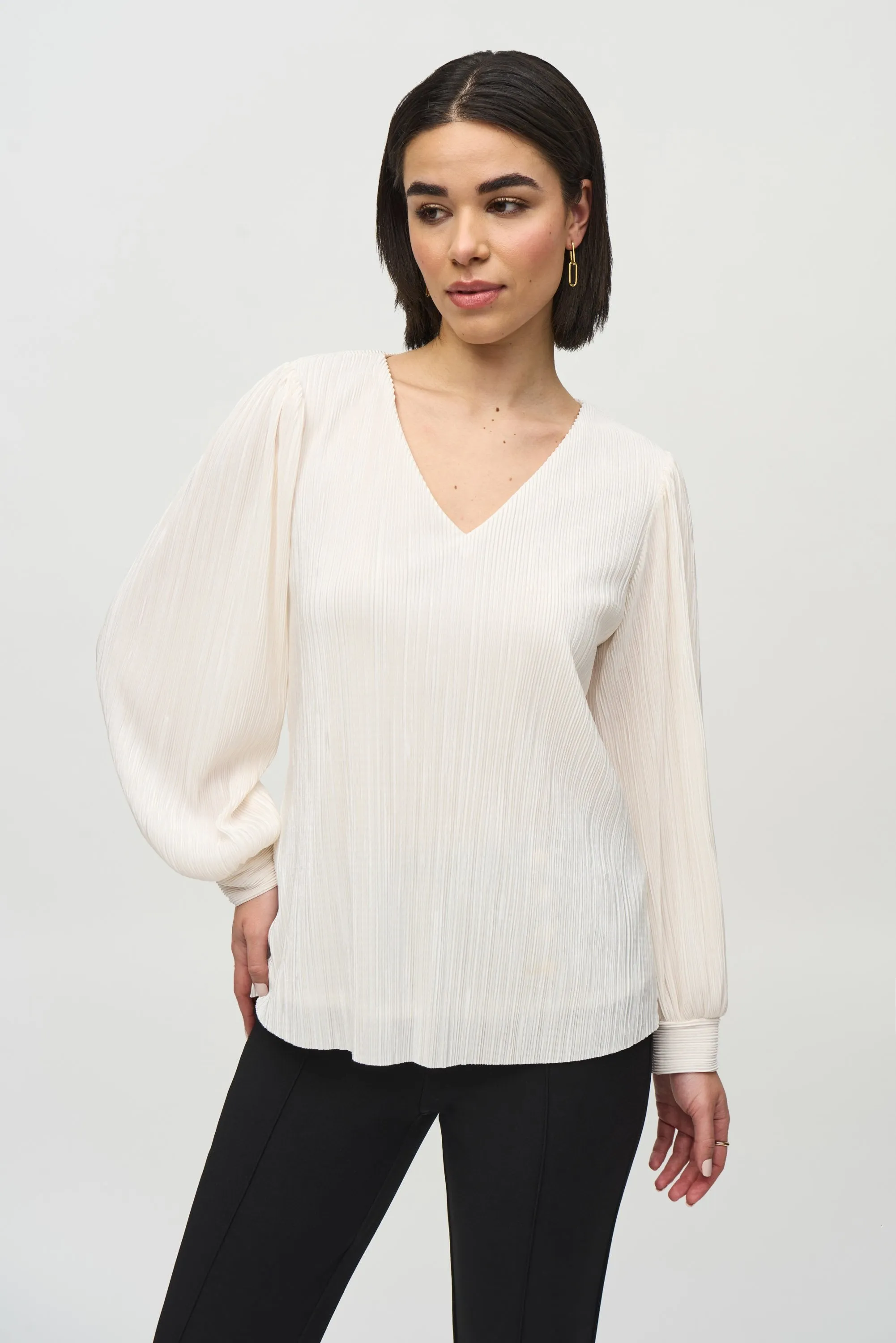 Joseph Ribkoff Women's Pleated Knit Boxy V-Neck Top